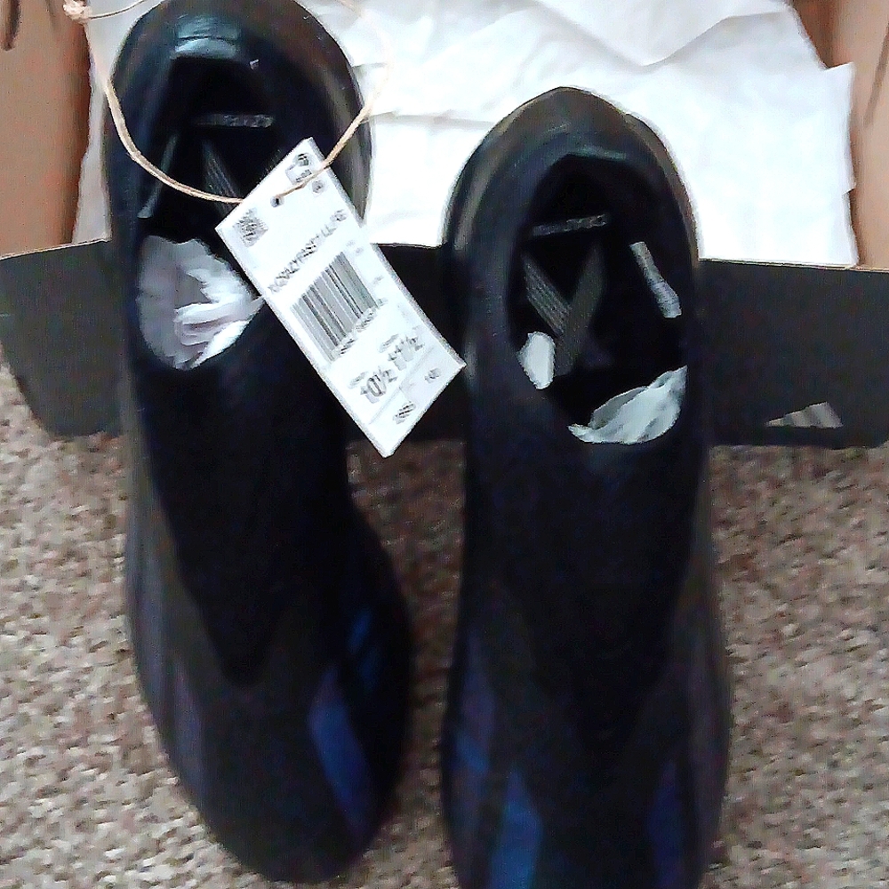 Men's (co-ed) cleats size mens 10 and a half